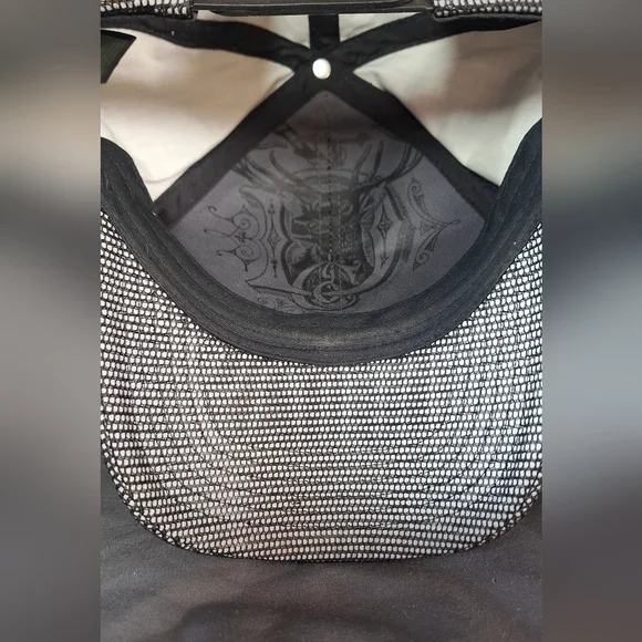 New John Deere Baseball/Trucker Style Snapback Doyble Layer Reflective Hat Adult - Picture 3 of 6